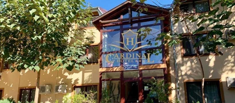Hotel Cardinal Сату Маре Екстериор снимка