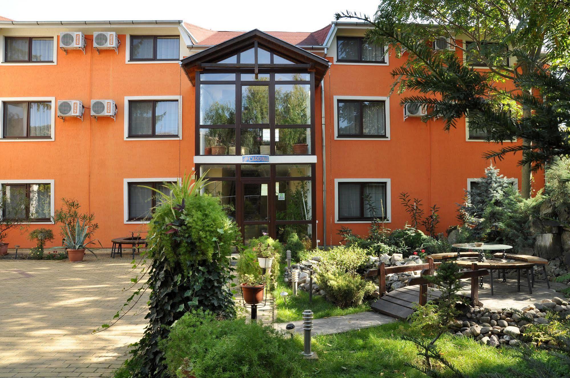 Hotel Cardinal Сату Маре Екстериор снимка