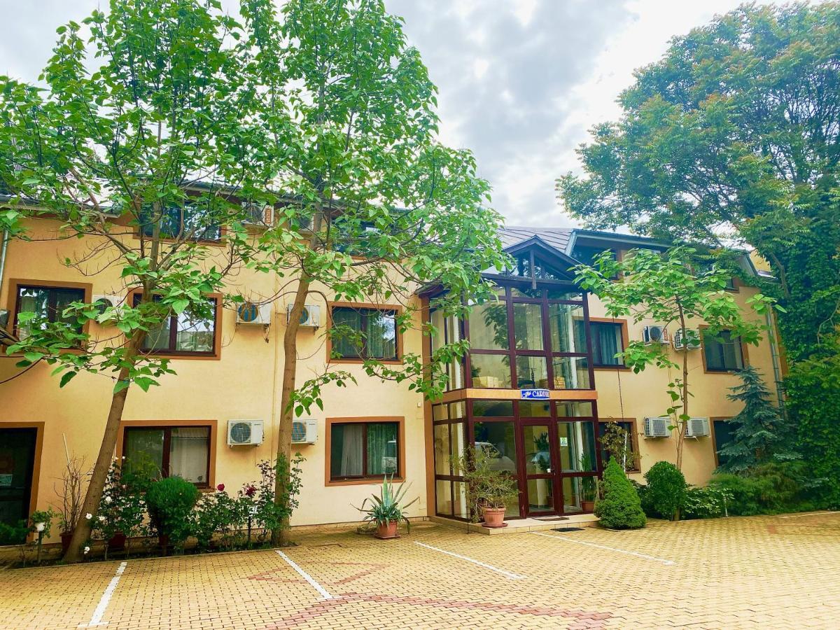Hotel Cardinal Сату Маре Екстериор снимка